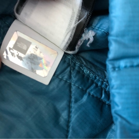 The North Face Women’s Puffer Jacket in Light Blue Size S - Picture 9 of 14